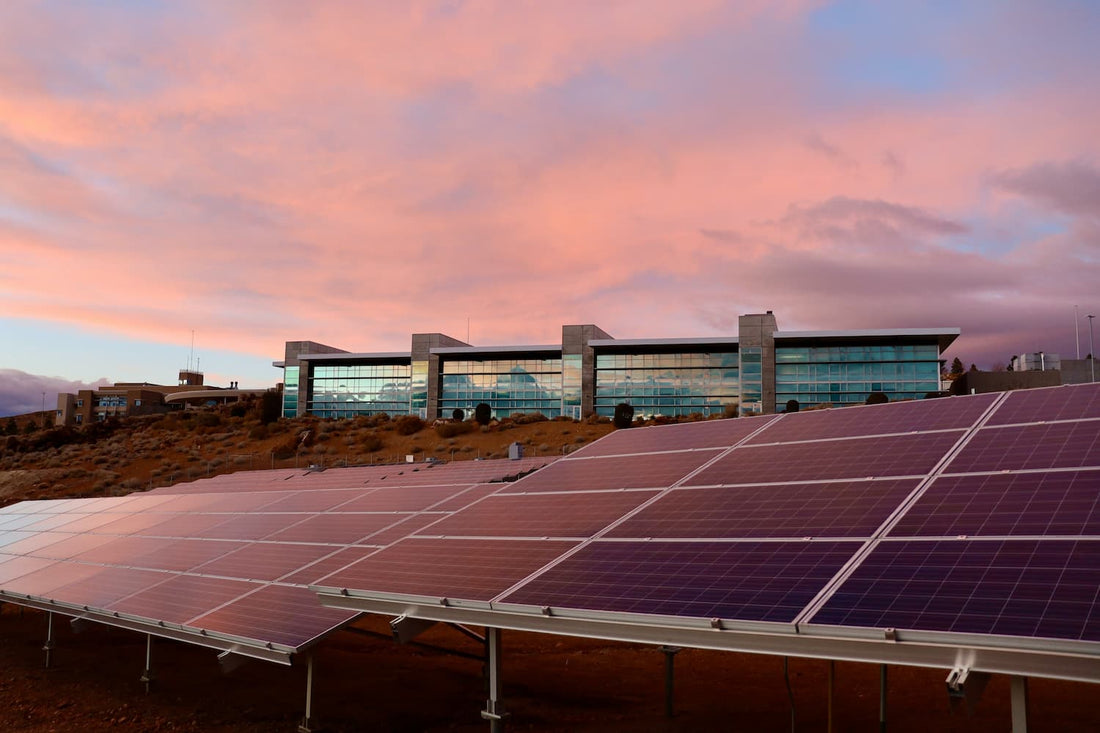 Aides Panneaux Solaires 2023 : Tout Savoir Avant De Se Lancer