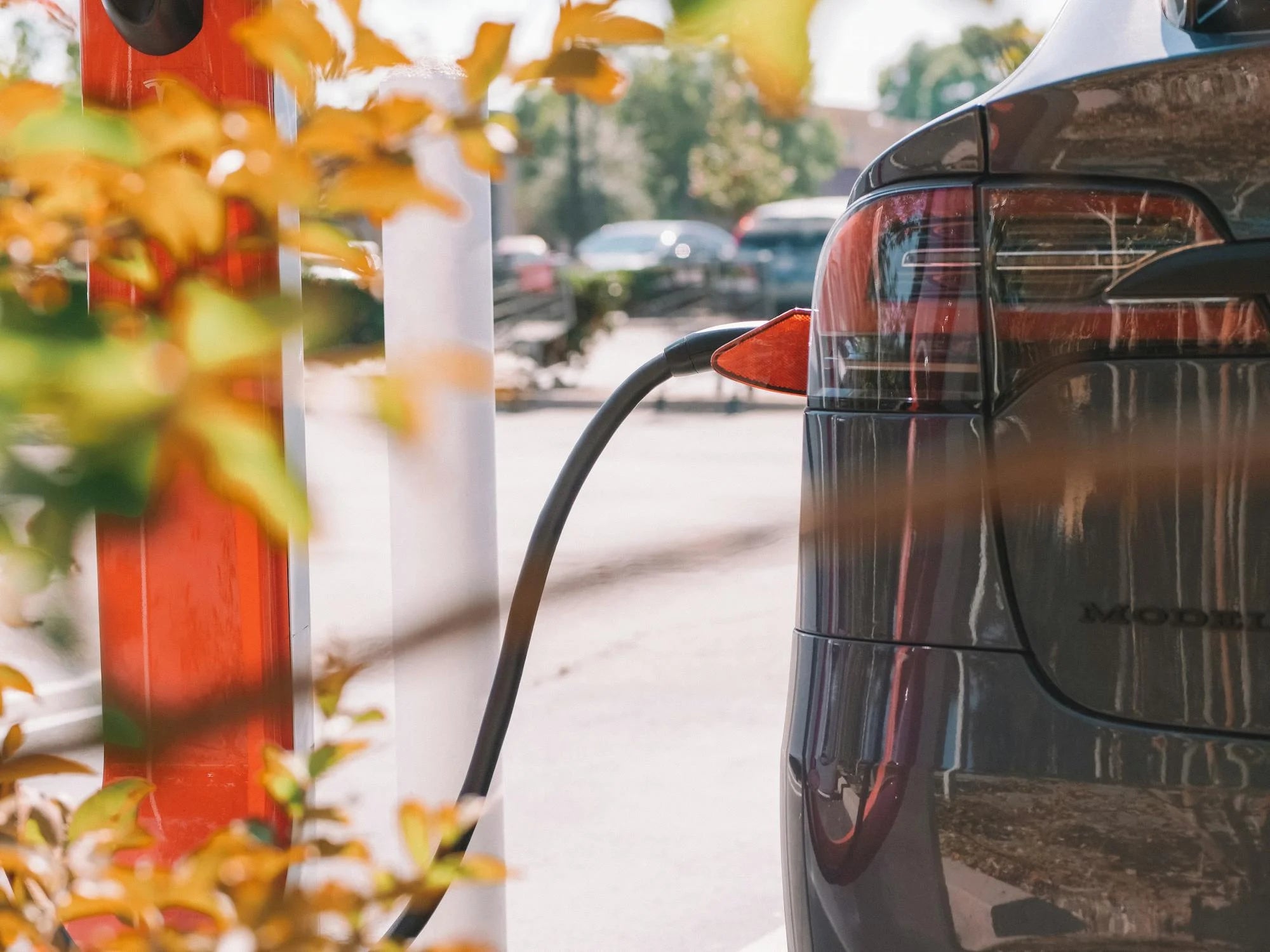 Installation d'une borne de recharge de voiture électrique : mode d'emploi